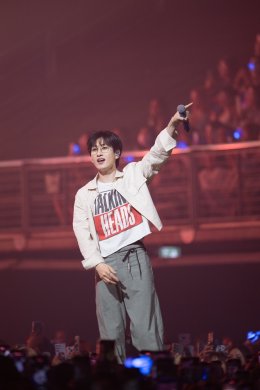 SUPER JUNIOR ตำนานที่ยังคงสร้างตำนานอันยิ่งใหญ่ต่อไป โชว์สุดยอดการแสดงฉลองครบรอบ 20 ปี <SUPER SHOW 10> บัตรหมดทั้ง 2 รอบ รวมผู้ชมกว่า 22,000 คน ครองบัลลังก์ศิลปินเกาหลีวงแรกที่สามารถจัดคอนเสิร์ตในประเทศไทยได้ติดต่อกันเป็นครั้งที่ 10!